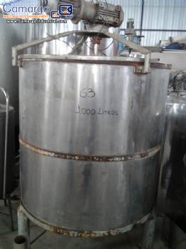 Stainless steel 1000 L storage tank with agitator