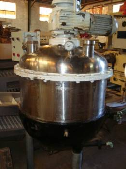 Stainless steel reactor capacity 200 litres jacketed