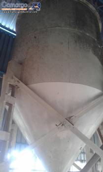 2 Silos for storage of sugar with capacity of 10 tons each