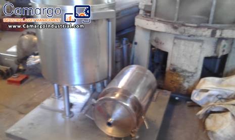 Mixer in stainless steel with screw and pump transfer cookie stuffing