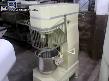 Industrial planetary mixer with capacity for 20 liters