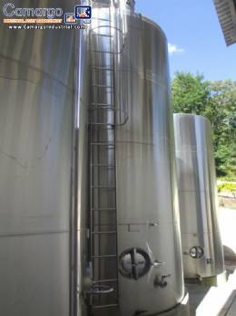 Stainless steel storage tank for 25,000 liters