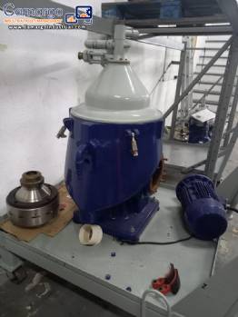 Separator centrifuge for purifying industrial oils Alfa Laval MOPX 205