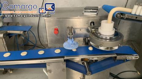 Forming machine for puff pastry