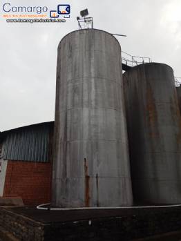 100,000 liter storage tank