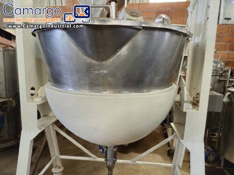 Stainless steel jacketed pot with internal steam system