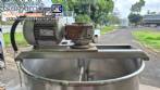 Stainless steel cooking pot, 300 liters.