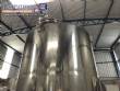 Stainless steel tank for storage and agitation, 2000 liters.