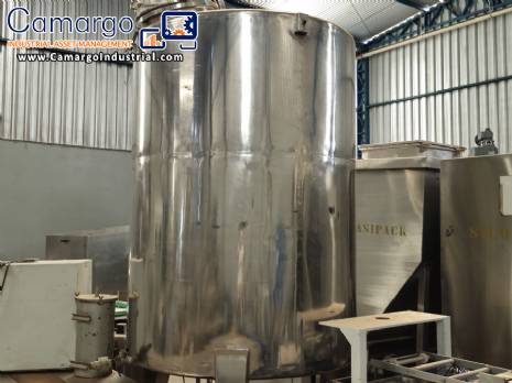 Stainless steel tank for storage and agitation, 2000 liters.