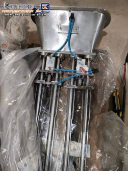 Dosing system with screw thread for powder sachets and servo motor for Systempack SP 400