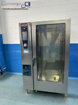 Rational stainless steel industrial combination oven with 20 GN 2/1 pans or 40 GN 1/1 pans.