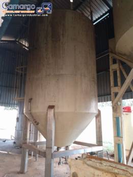 Fat storage silo with a capacity of 12 tonnes