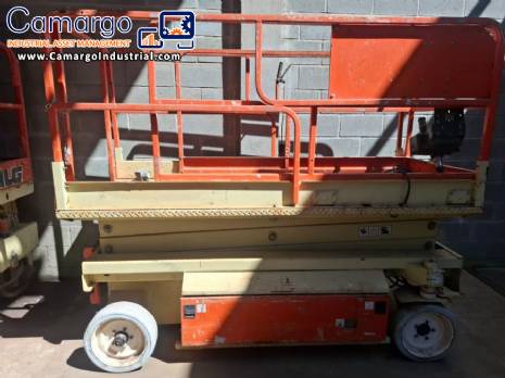 JLG lifting platform