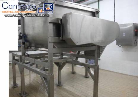 Monobloc creamer mixer