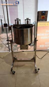 Chocolate melangeur melanger in Mecal stainless steel Chocolate melangeur melanger in Mecal stainless steel