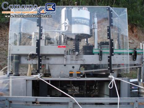 Krones automatic rotary label applicator for paper labels. Krones automatic rotary label applicator for paper labels.