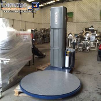Wrapping with stretch film Lantech Wrapping with stretch film Lantech